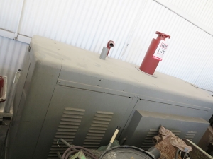 75 KW ONAN NATURAL GAS GENERATOR, MODEL 85 KR- 4XR - 13 J, TOTAL SOUND ENCLOSER, ALL GAUGES, AIR & WATER COOLER, NOTE: HOURS ON METER 581, #A1471 (LOCATION: RUSH ST., SOUTH EL MONTE, CA) ***RIGGING FEE $50***-124