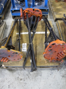 LOT (3) RIDGID PIPE TRISTANDS (G-49) LOADING & HANDLING FEE $15-