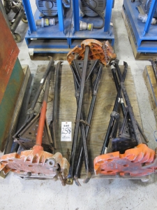 LOT (3) RIDGID PIPE TRISTANDS (G-49) LOADING & HANDLING FEE $15-