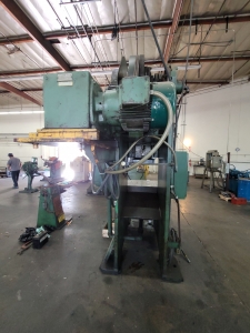 VERSON MODEL 7-1/2 PUNCH PRESS, OBG 105 TON X 8" STROKE, 18" SHUT HEIGHT, 39" X 30" BED, 35 SPM, S/N 19907, CUSHION TYPE K1614-4, S/N 20298, 17.7 TONS @100PSI-2