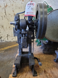 BENCHMASTER 4 TON PUNCH PRESS-7B