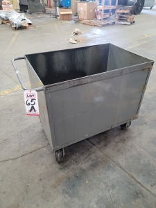 R&B MFG. CO. STEEL BIN ON CASTERS, 2' X 3' X 2' HEIGHT-65A