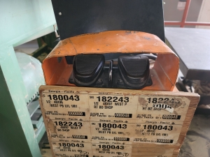 AUTOQUIP CORP SCISSOR LIFT TABLE, MODEL 32B3E40, 6' X 4', 4,000 LB CAPACITY, S/N 48539227-A-93