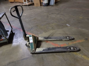 CROWN PALLET JACK, 5,000 LB CAPACITY, NEEDS TO BE REBUILT/SEALS (WON'T STAY ELEVATED), MODEL PTH50, S/N 7-099010-108