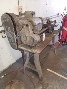 LOGAN LATHE, W/ 6" 3-JAW CHUCK-112