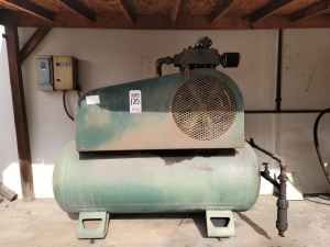 QUINCY 10 HP AIR COMPRESSOR, 122 GALLON TANK-120