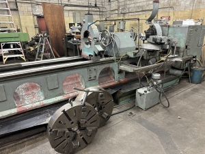 TOS SUS 80 LATHE, 32" X 130" CC, 15" 6-JAW CHUCK, TAILSTOCK, (2) STEADY RESTS, DUPLOMATIC TA-175 TRACING ATTACHMENT, 3-1/4" THROUGH HOLE-56