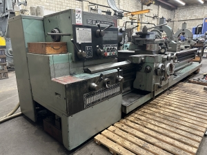 TOS SUS 80 LATHE, 32" X 130" CC, 15" 6-JAW CHUCK, TAILSTOCK, (2) STEADY RESTS, DUPLOMATIC TA-175 TRACING ATTACHMENT, 3-1/4" THROUGH HOLE-56