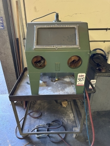 KELCO BLAST CABINET, MODEL CS-2424, S/N C-7232-365