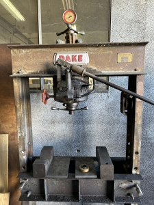 DAKE H-FRAME SHOP PRESS, DISTANCE BETWEEN UPRIGHTS: 32-3/4"-366