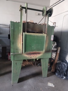 INDUSTRIAL ELECTRIC OVEN, CUSTOM MADE, UP TO 2000 DEGREES F, 19" X 36" X 15" HT INTERIOR-370