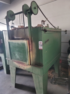 INDUSTRIAL ELECTRIC OVEN, CUSTOM MADE, UP TO 2000 DEGREES F, 19" X 36" X 15" HT INTERIOR-370