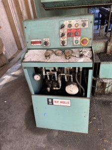 W.F. WELLS HORIZONTAL BAND SAW, MODEL F-16-2, S/N A3480-F11819, W/ 10' OF 14" ROLLER CONVEYOR-387