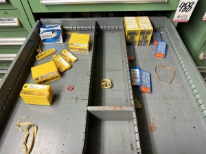 STANLEY VIDMAR 9-DRAWER TOOL CABINET, W/ CONTENTS OF TOOLING, TO INCLUDE: LARGE QUANTITY OF CARBIDE INSERTS-488