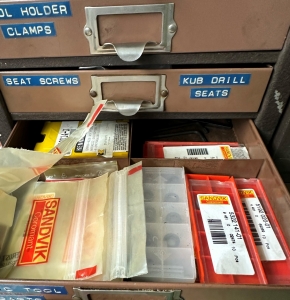 LOT - CAP SCREWS, CARBIDE INSERTS, CENTER DRILLS, TAPS, ETC.-495