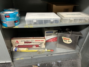LOT - 2-DOOR STORAGE CABINET, W/ CONTENTS, TO INCLUDE: WELLER INDUSTRIAL 300/200 WATT SOLDER GUN KIT, WESCO TOOL MIST COOLANT GENERATOR, TAP WRENCHES, WD-40, STEEL BLUE LAYOUT FLUID, ETC.-498