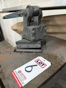 KIDDER MFG. HAND NOTCHER MODEL 88B S N 97773-6