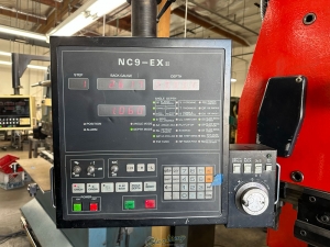 1982 AMADA 8 ft PRESS BRAKE MODEL RG 8025 8 ft X 80 TON CAPACITY NC9 EX II CNC CONTROL S N 804947-33