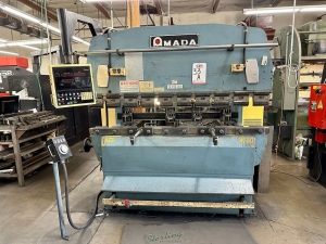 1980 AMADA PRESS BRAKE MODEL RG 80S 6 ft X 80 TON CAPACITY AMADA CNC CONTROL S N 804001-33A