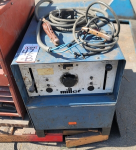 MILLER DIALARC HF AC DC GAS TUNGSTEN WELDING POWER SOURCE S N HJ131849 NOT IN SERVICE   MAY NEED WORK-42B