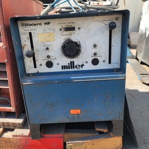 MILLER DIALARC HF AC DC GAS TUNGSTEN WELDING POWER SOURCE S N HJ131849 NOT IN SERVICE   MAY NEED WORK-42B