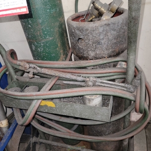 LOT   OXY ACETYLENE CART W  TANKS TORCH REGULATORS-45