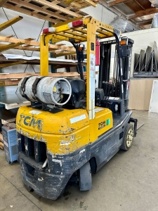 TCM LPG FORKLIFT MODEL FCG25T7T 4300 LB CAPACITY SIDE SHIFT 3 STAGE MAST SOLID TIRES LOAD LIGHTS 04321 HOURS S N A15G05135 (DELAYED PICKUP UNTIL JULY 24 2023)-46