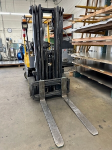 TCM LPG FORKLIFT MODEL FCG25T7T 4300 LB CAPACITY SIDE SHIFT 3 STAGE MAST SOLID TIRES LOAD LIGHTS 04321 HOURS S N A15G05135 (DELAYED PICKUP UNTIL JULY 24 2023)-46