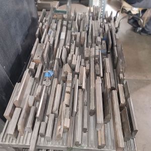 LOT   BRAKE DIES UP TO 39inch W  RACK-59