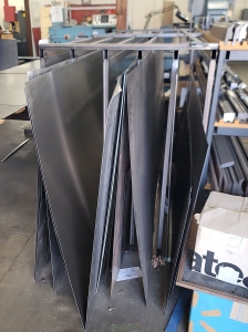 LOT   MIXED SHEET AND REMNANTS WITH OR WITHOUT VERTICAL SHEET RACK-64