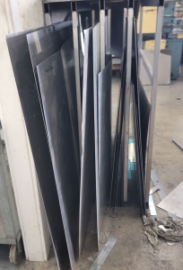 LOT   REMNANTS OF SHEET STOCK MIXED-65