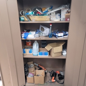 LOT   CONTENTS ONLY OF 2 DOOR STORAGE CABINET TO INCLUDE: PNEUMATIC RIVET SETTERS RIVETS MISC. HARDWARE-125