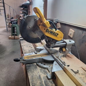DEWALT 12" DOUBLE BEVEL SLIDING COMPOUND MITER SAW, MODEL DWS780, S/N 560387, WITH OR WITHOUT WOOD BENCH-4