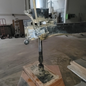 PNEUMATIC SHOP SEAT PRESS-23