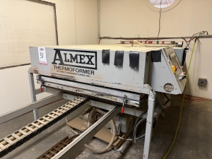ALMEX THERMOFORMER VACUUM PRESS, 52" X 107" AIR TABLE-31