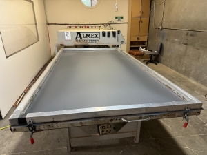 ALMEX THERMOFORMER VACUUM PRESS, 52" X 107" AIR TABLE-31