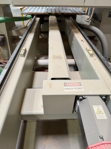 2001 KOMO CNC ROUTER, MODEL VR 510 MACH ONE, GE FANUC SERIES 210i-M CONTROL, 5' X 10' VACUUM TABLE, 8-STATION TOOL CHANGER, S/N 36327-03-01-01-33