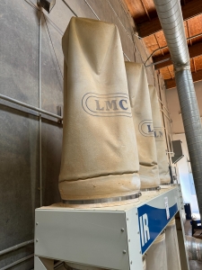 2001 LMC DUST COLLECTION SYSTEM, MODEL 360IR915B, 10 HP, S/N 02640, W/ BLOWER, (6) BAGS-35