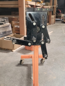 CENTRAL HYDRAULICS ENGINE STAND, 1,000 LB CAPACITY-38