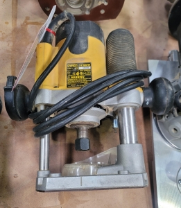 DEWALT ROUTER, MODEL DW621, 2 HP-72