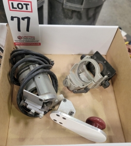 LOT - (1) PORTER CABLE 3102 HD POWER UNIT AND (1) TRIM ROUTER BASE-77