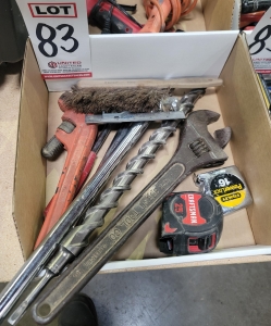 LOT - CRESCENT ADJUSTABLE WRENCH, PIPE WRENCH, 3/4" BREAKER BAR, ETC.-83