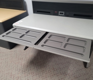 LINEAR CONSOLE W/ CHAMBERED SLATWALL, INTEGRATED CPU STORAGE, PENCIL DRAWERS, COLOR: GRANITE & GRAPHITE, DIM: 60"W X 36"D-169