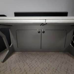 LINEAR CONSOLE W/ CHAMBERED SLATWALL, INTEGRATED CPU STORAGE, PENCIL DRAWERS, COLOR: GRANITE & GRAPHITE, DIM: 60"W X 36"D-169