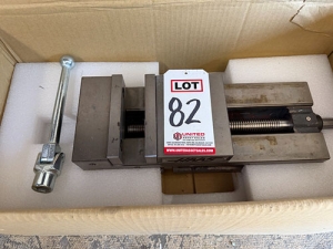 HAAS 6" MACHINE VISE, MODEL HMV-6-08, PART NO. 05-0001, W/ HANDLE AND ORIGINAL CARTON-82