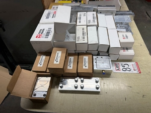 LOT - NEW HAAS & PIERSON ALUMINUM CHUCK JAWS FOR 6" & 3" VISES AND SMALL AIR VACUUM TABLE-85