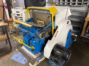 STANDARD PAPER BOX MACHINE CO. CLAMSHELL DIE CUTTER AND EMBOSSING PRESS, MODEL 20X27, S/N DX98399-153