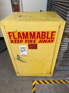 EAGLE FLAMMABLE LIQUID STORAGE CABINET, 2-GAL CAP, MODEL 1925, 24" X 18" X 35" HT-164