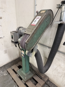 BURR KING 4" TWO WHEEL BELT GRINDER ON PEDESTAL BOLTED TO STEEL SKID, MODEL 960-6