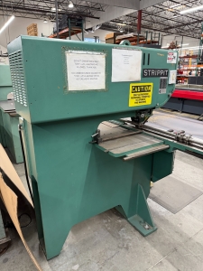 STRIPPIT CUSTOM 18/30 SINGLE-END PUNCH PRESS, MATERIAL GAUGES, FOOT PEDAL, WORK TABLE, S/N 276112175-26